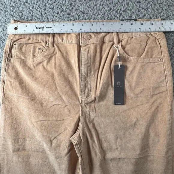 Tractr High Rise Flare Leg Tan Beige Corduroy Stretch Jeans Sz 12/31 NWT‎ - Picture 4 of 10